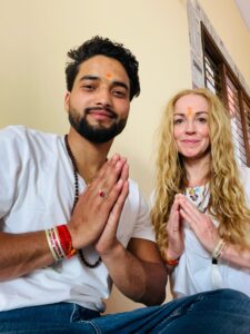 jahnvi-devi-and-panditji-satish-rayal